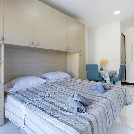 Studio Penthouse Ta Xbiex